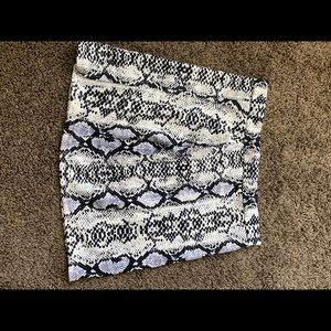 Mini skirt with stretch